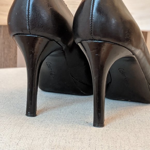 CALVIN KLEIN ODETTE LEATHER PUMP SZ 10 - Picture 3 of 3